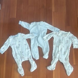 3 baby Carter onesies 6 months sleep and play pajamas